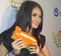 Luna Maya Aktris Pilihan Anak-anak