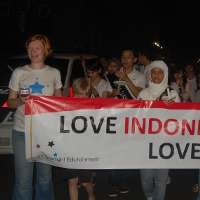 100 Anggota GWKB Long March Mengenang Aksi Bom di Jakarta