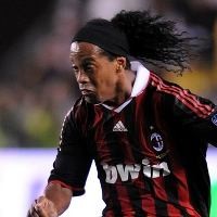 Kiat Dinho Jadi Tumpuan Milan
