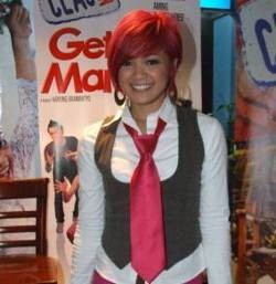 Hamil Anak Pertama, Nirina Dijaga Suami 