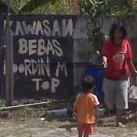 Gaya Warga Sidoarjo Kampanyekan Anti Teroris