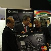 Punya Mobil Hyundai Bisa Pakai Kartu Kredit