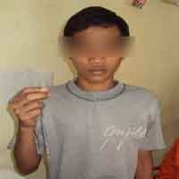 Pakai Perhiasan Hasil Jambret, Risfi Digulung Polisi