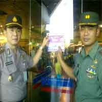 Polres Surabaya Utara Sebar 1.500 Foto Teroris