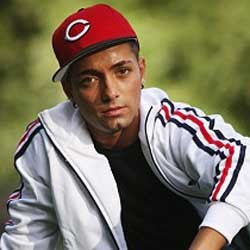 Omer Bhatti: Michael Bukan Ayah Saya
