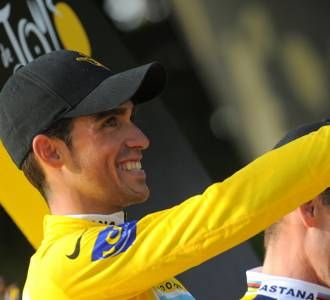 Pesta Contador di Champs-Elysees