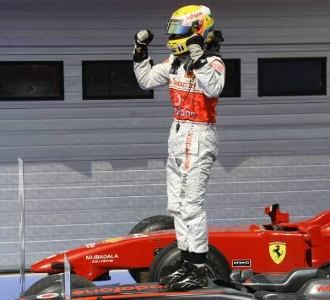 Hamilton Akhirnya Juara