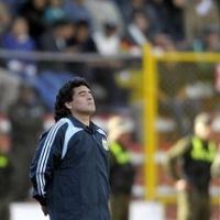 Maradona Tetap Tangani Tim Argentina