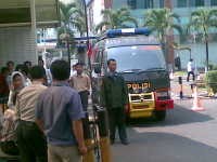 Bom di Gedung Philips Nihil