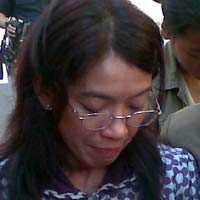 Laporkan Teguh Prasetya, Mimi Nangis di Mabes Polri