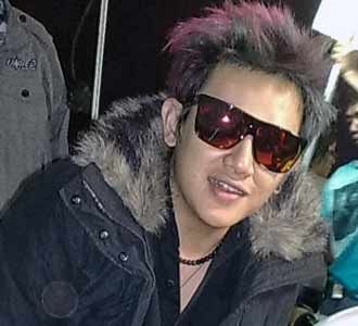 Vicky Nitinegoro Bermantel Bulu