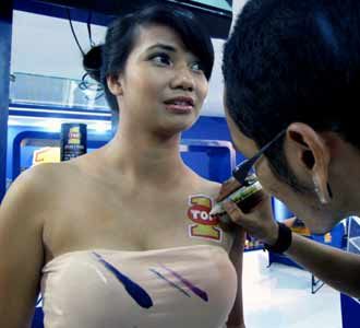 Body Painting di Gelaran IIMS