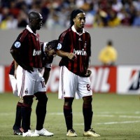 Berlusconi Ingin Remajakan Milan
