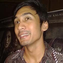 Andi Soraya Bikin Restu Sinaga Grogi di Ranjang