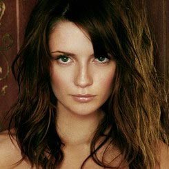 Kecanduan Alkohol, Mischa Barton Sakiti Diri Sendiri