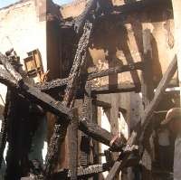 Balita Main Korek Api, Rumah Ludes Terbakar