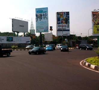 Papan Reklame di Jaksel Semrawut