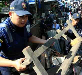 Ratusan PKL Tanah Tinggi Digusur