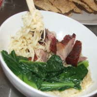 Dibuat Jatuh Hati Pada Mi Bebek Mamie