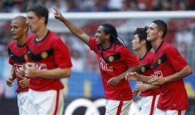 Anderson & Valencia Menangkan MU