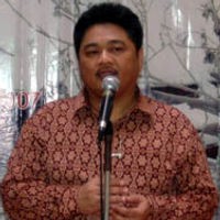 Ridwan Hisjam Siap Bertarung Lawan Ical dan Paloh