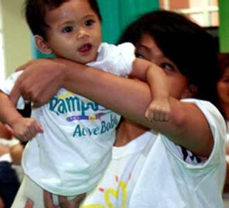 Ratusan Bayi Senam Bersama