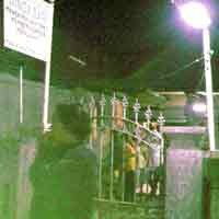 Eka Dilaporkan Warga Akrab dengan Siksaan