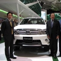 Toyota Fortuner TRD Meluncur