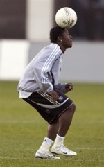 Wolfsburg Dapatkan Martins