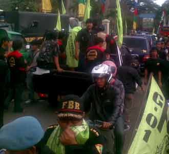 FBR Ultah, Ragunan Macet