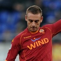 De Rossi Tolak Rumor Arsenal