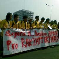 Aksi Mahasiswa UI di Gedung DPR Diwarnai Kericuhan