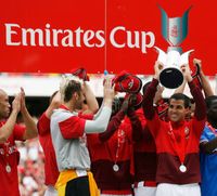 Young Gunners Segar di Emirates Cup