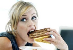 Kenapa Makan Jadi Pelampiasan Stres?