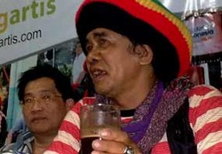  Keinginan Mbah Surip Ziarah Makam Ortu Tak Kesampaian 