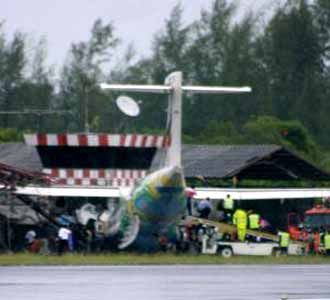 Pesawat Tabrak Menara ATC