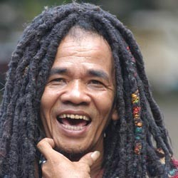 Mbah Surip Tak Gendong Meninggal Dunia