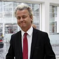 Situs Diserbu, Pembuat Film Fitna Jadi Monyet