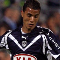 Wenger Takkan Naikkan Harga Buat Chamakh