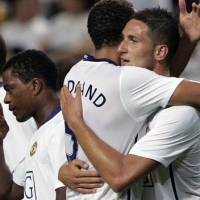 Kombinasi Tua-Muda MU Masih Oke