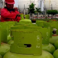 Minyak Tanah Langka, Ibu-ibu Serbu Pertamina 