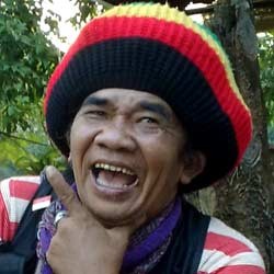 Lagu Belajar Mengaji Mbah Surip Segera Beredar