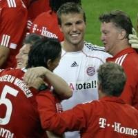 Semua Menantang Bayern Munich