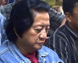 Pemakaman Rendra Tunggu 2 Anaknya Datang