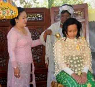 Promosi Budaya Lewat Mitoni