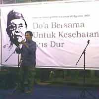 Umat Lintas Agama Doa Bersama untuk Kesehatan Gus Dur