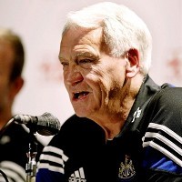 Pekan Pertama Premiership untuk Sir Bobby