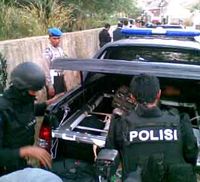 Densus Amankan Bom di Jatiasih