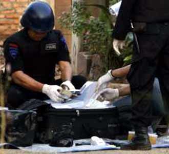 Densus 88 Amankan 500 Kg Bom