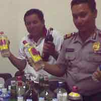 Jelang Puasa, Polisi Amankan Ratusan Botol Miras
